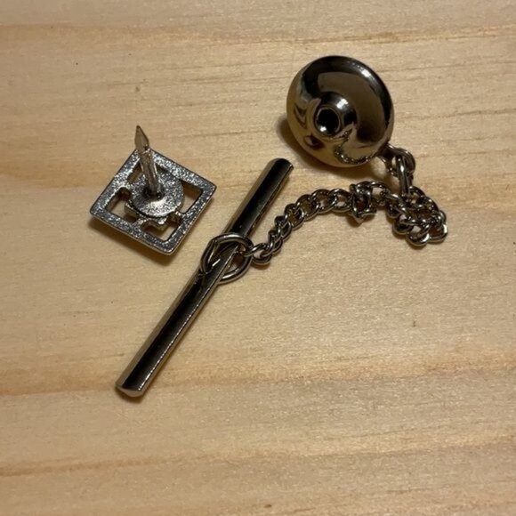 Silver-Plated Tie Tack Pin With Chain & Bar - Picture 2 of 2